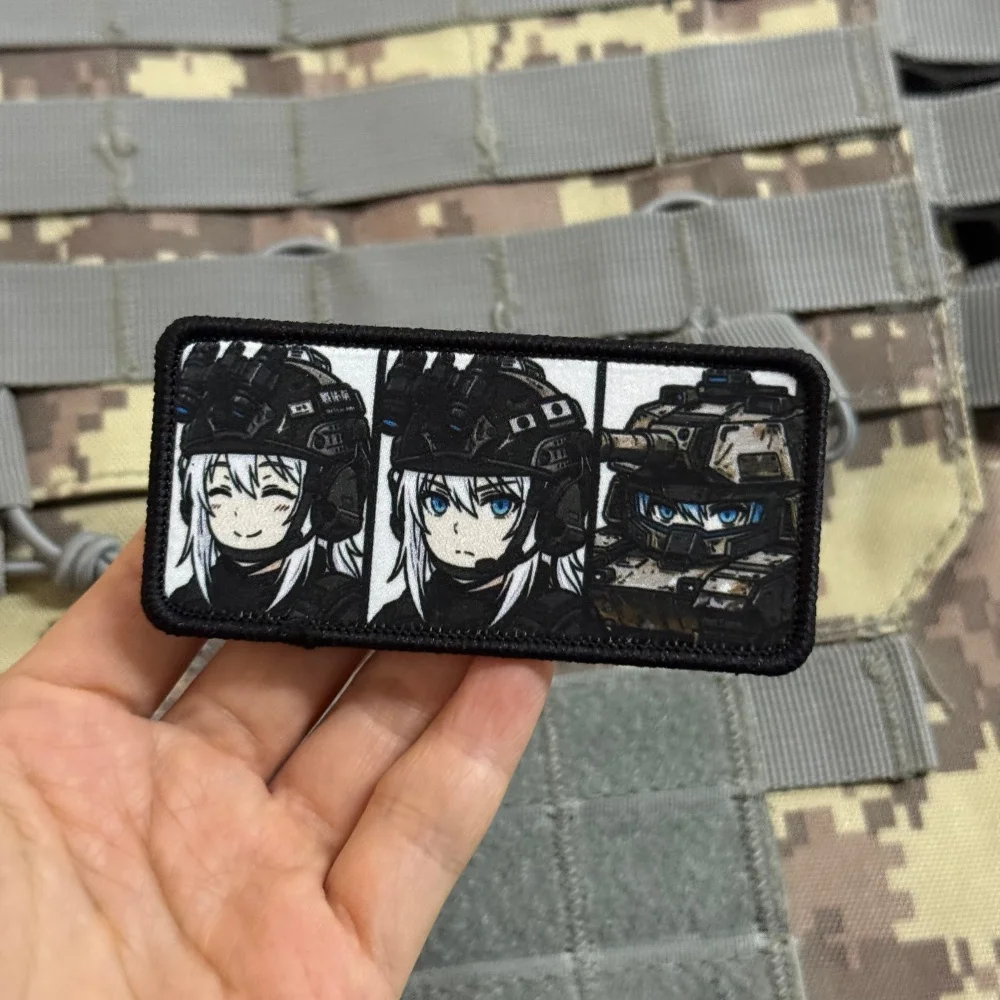 Parche táctico anime mujer brazalete militar con velcro - imagen 2