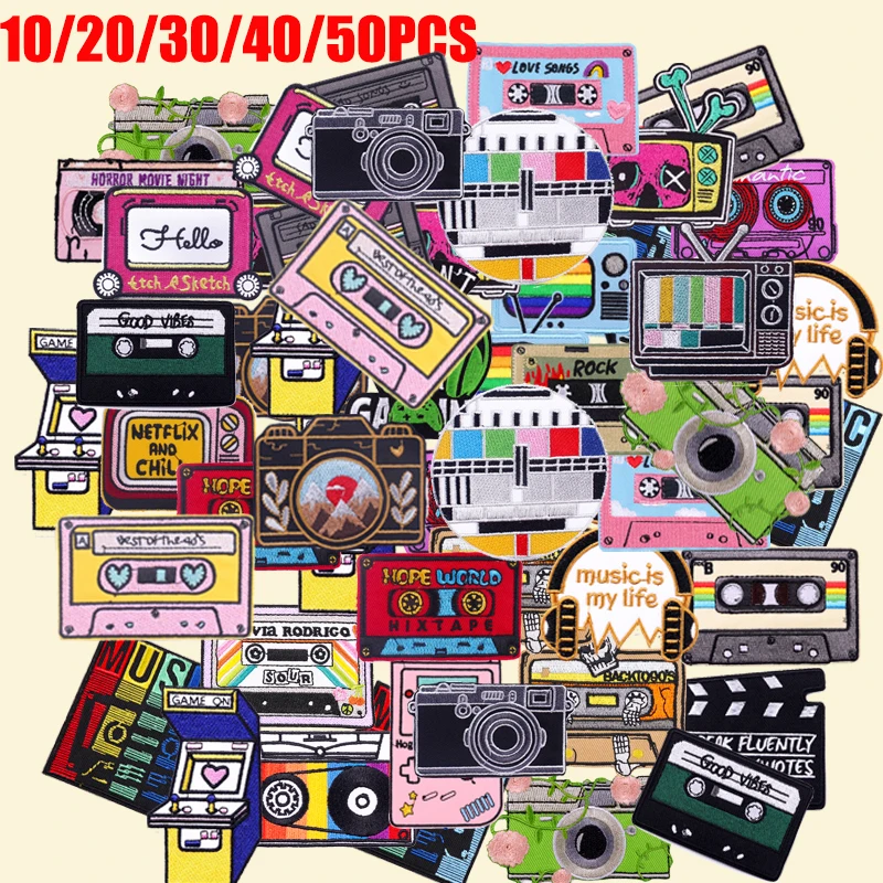 10/20/30/40/50 Uds cinta de envío aleatorio TV/parche bordado con letras de dibujos animados DIY parches termoadhesivos para ropa - imagen 2