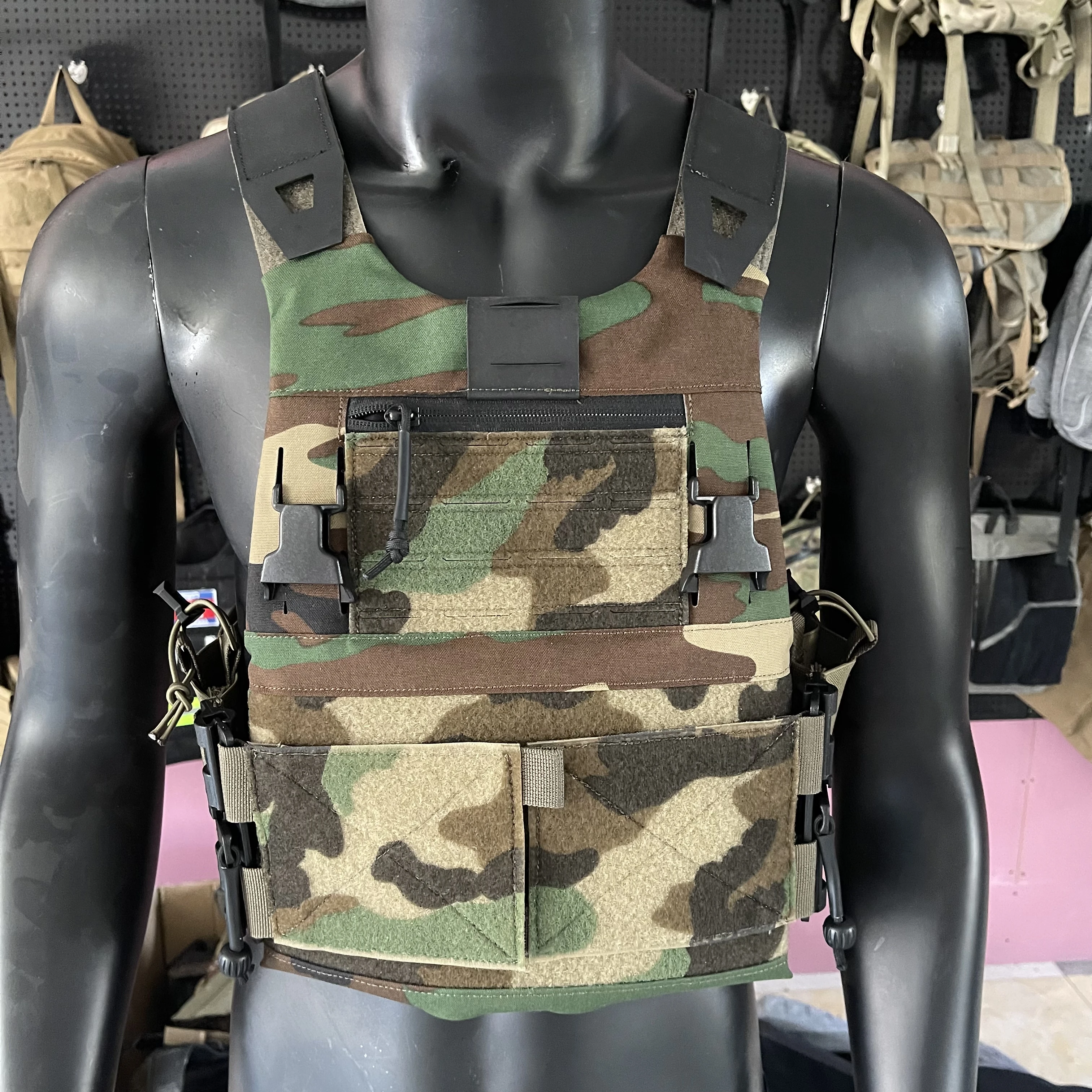 Chaleco portador de placa táctica con corte láser Ferro FCPC 3,0, tela IRR de baja visibilidad a prueba de infrarrojos - imagen 2