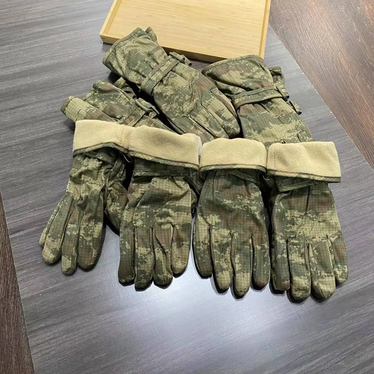 Guantes tácticos de otoño e invierno, resistentes al viento, impermeables, de felpa, cálidos, de camuflaje para exteriores, guantes de montar con dedos abiertos - imagen 3