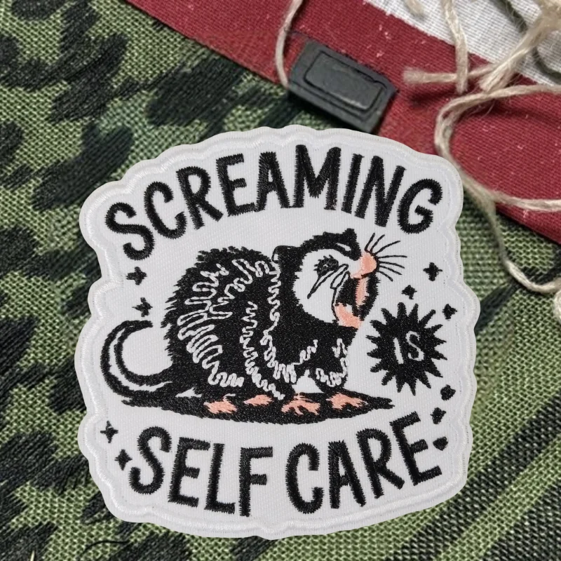 Parche bordado que grita para el cuidado personal, insignia de moral con gancho y bucle táctico, pegatinas decorativas para mochila, parches para brazalete para ropa - imagen 4