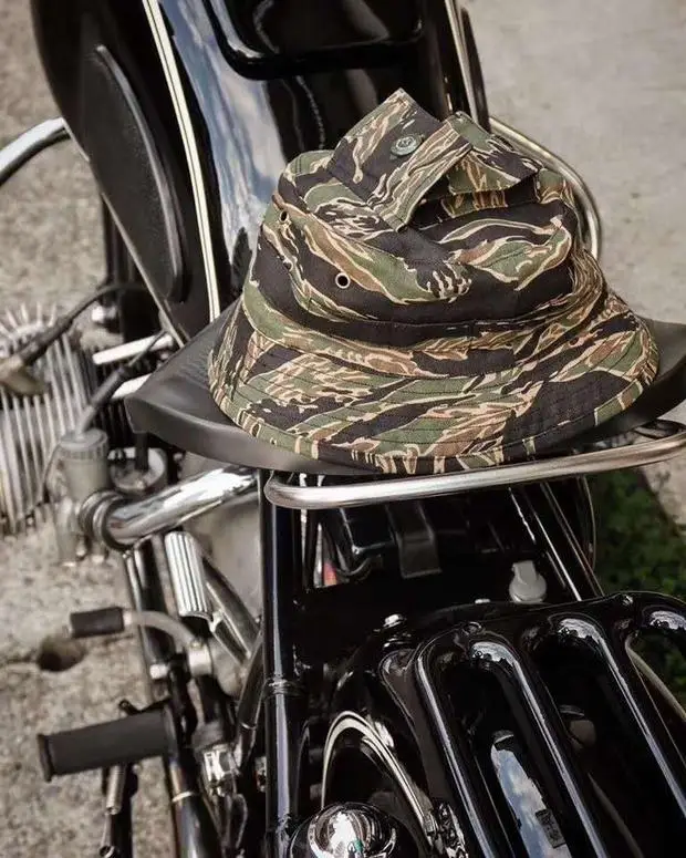 Sombrero de pescador de camuflaje con rayas de tigre al aire libre - imagen 3