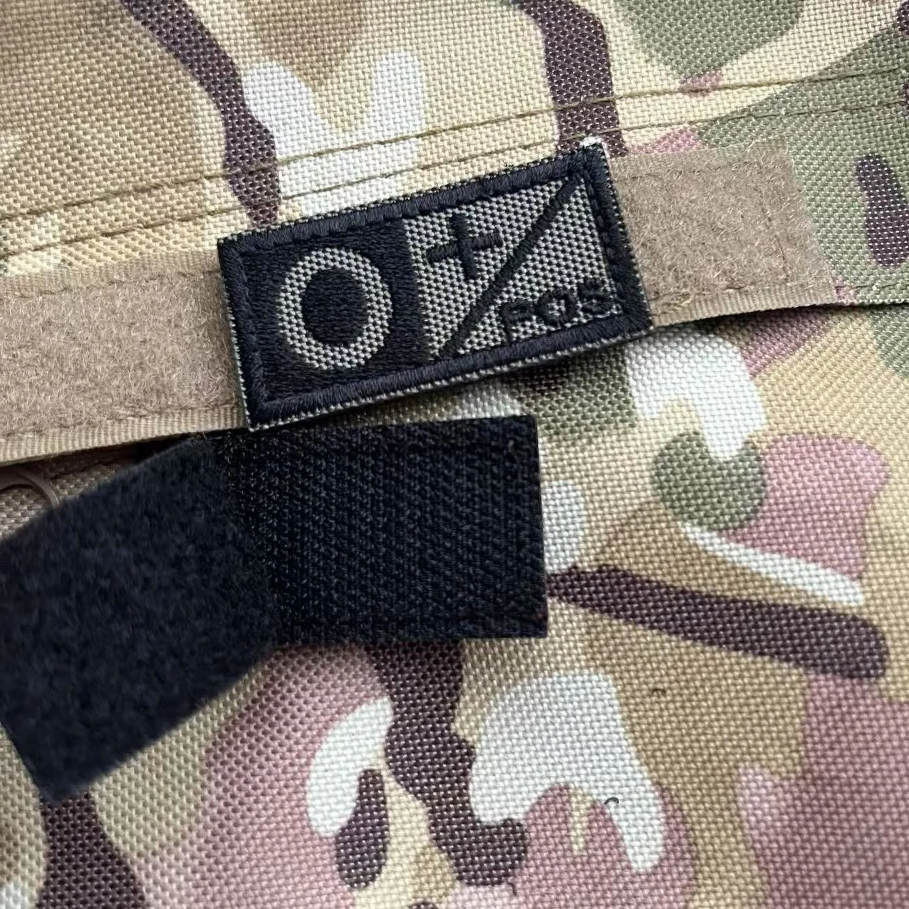 Parches bordados tipo sangre, insignia táctica militar positiva y negativa para mochila, gancho y bucle, accesorios del ejército A B O AB, 1 Uds. - imagen 4