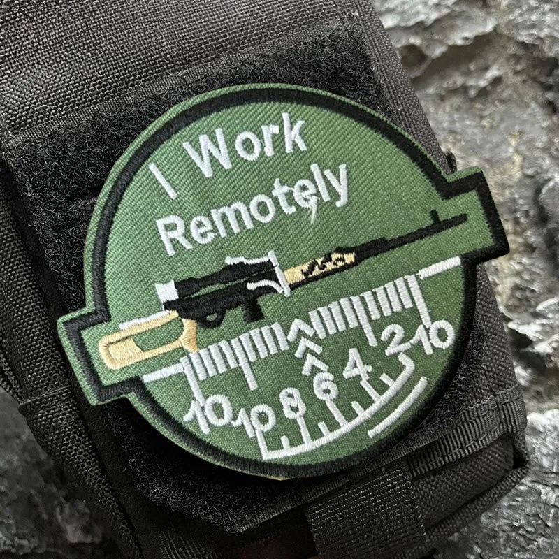 Parche táctico 'I Work Remotely', parches de meme de moral bordados divertidos, insignia adhesiva de cierre de bucle de gancho para mochila - imagen 4