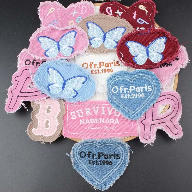 Pegatinas de dibujos animados para ropa, insignias de letras, corazón, mariposa, apliques de tela, bordado, parches cosidos para Jeans, ropa, 5 piezas - imagen 3