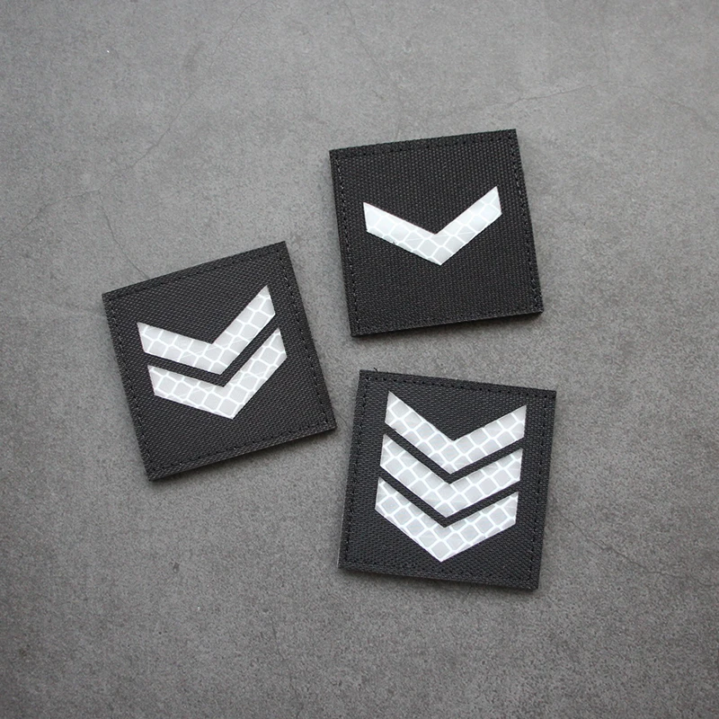 Insignia reflectante de tres vueltas, parche cuadrado de 5cm, grabado láser - imagen 3