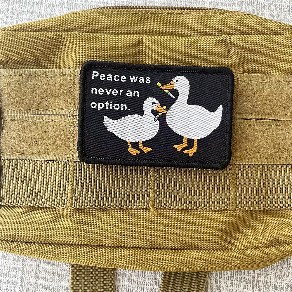 La Paz nunca fue una opción, parches de insignia de moral de pato, mochila táctica impresa, pegatina de gancho y bucle, perro Dogecoin WOW - imagen 4