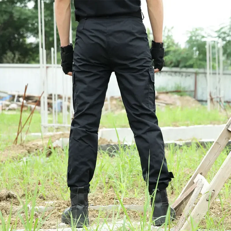 Combinación de prenda con pantalón táctico