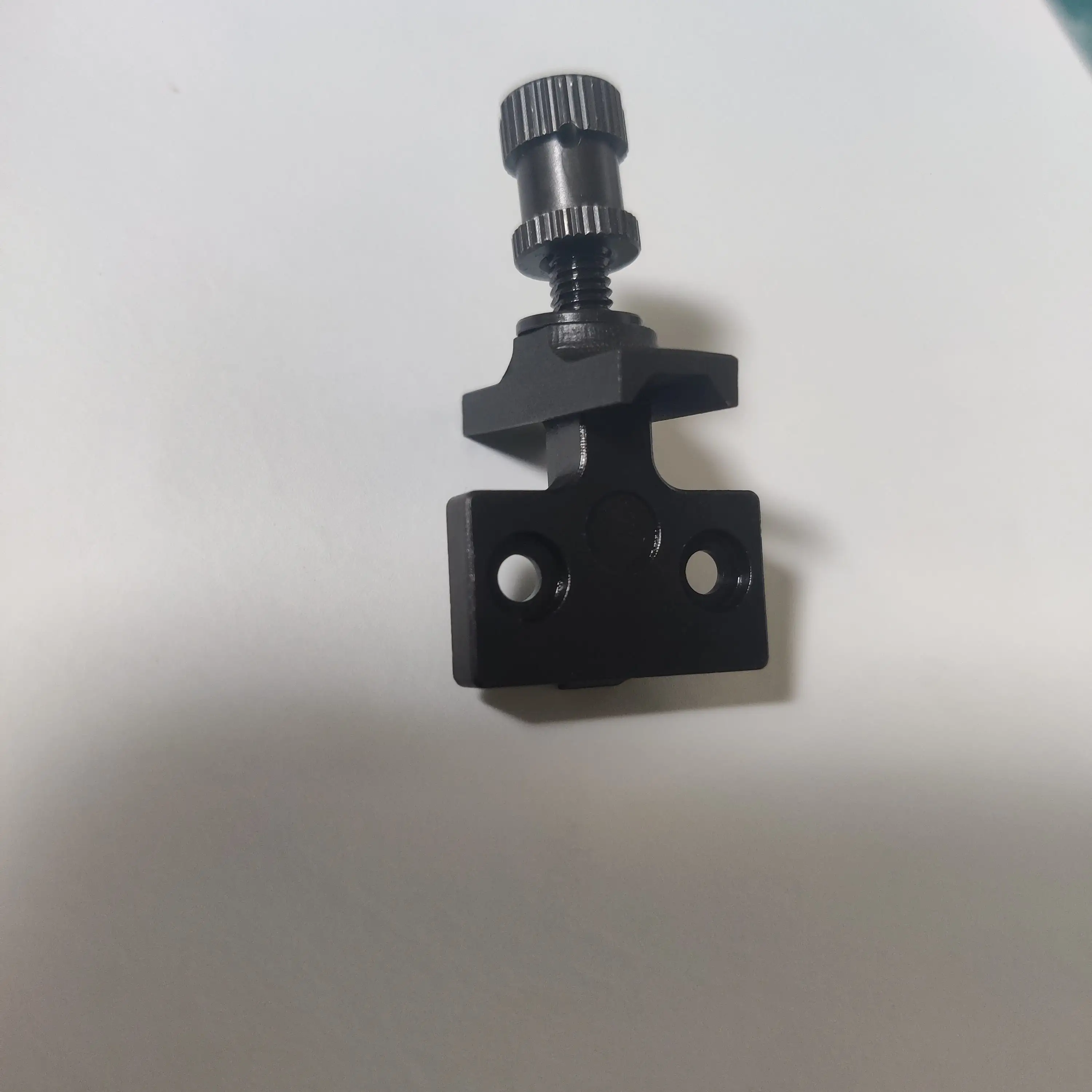 FMA Fittings soporte pedestal PEQ para caja batería acero inoxidable - imagen 5