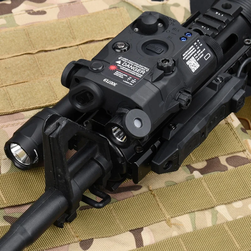Luz de relleno táctica PEQ 15, luz de relleno IR láser rojo y verde, sureir M600C, linterna e interruptor de presión de Control Dual, carril de 20mm para caza Airsoft - imagen 5