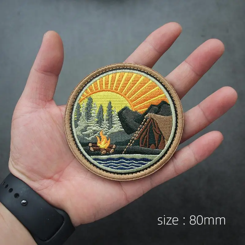 Nueva bolsa al aire libre, accesorios, insignia, terreno 365, montaña, lago, campamento, brazalete de paisaje bordado, parche de gancho para campamento en el desierto - imagen 5