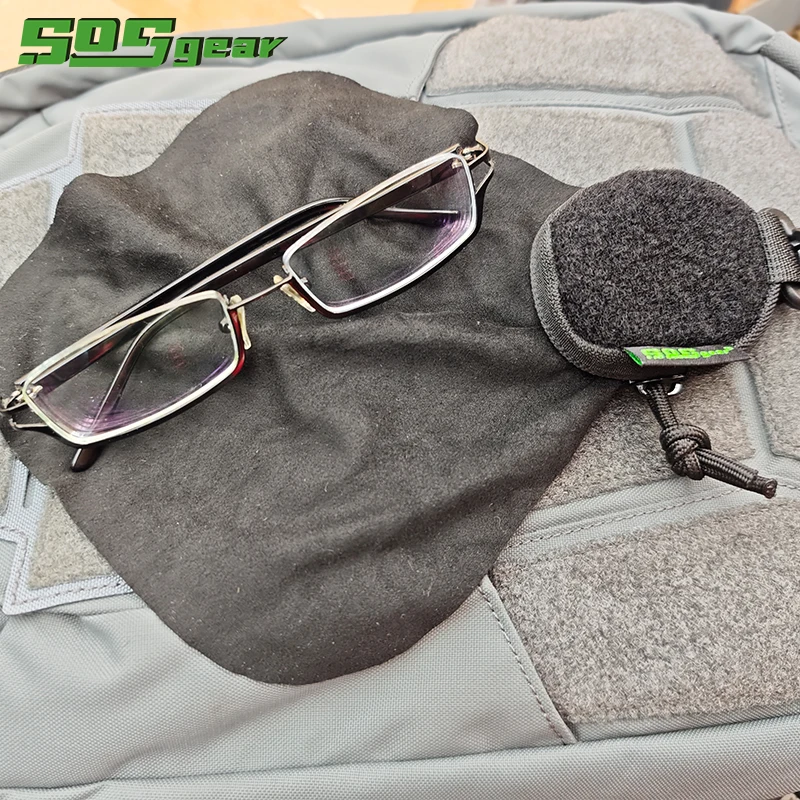 Paño para lentes portátil de instalación rápida con bolsa lateral con gancho y bucle EDC - imagen 3