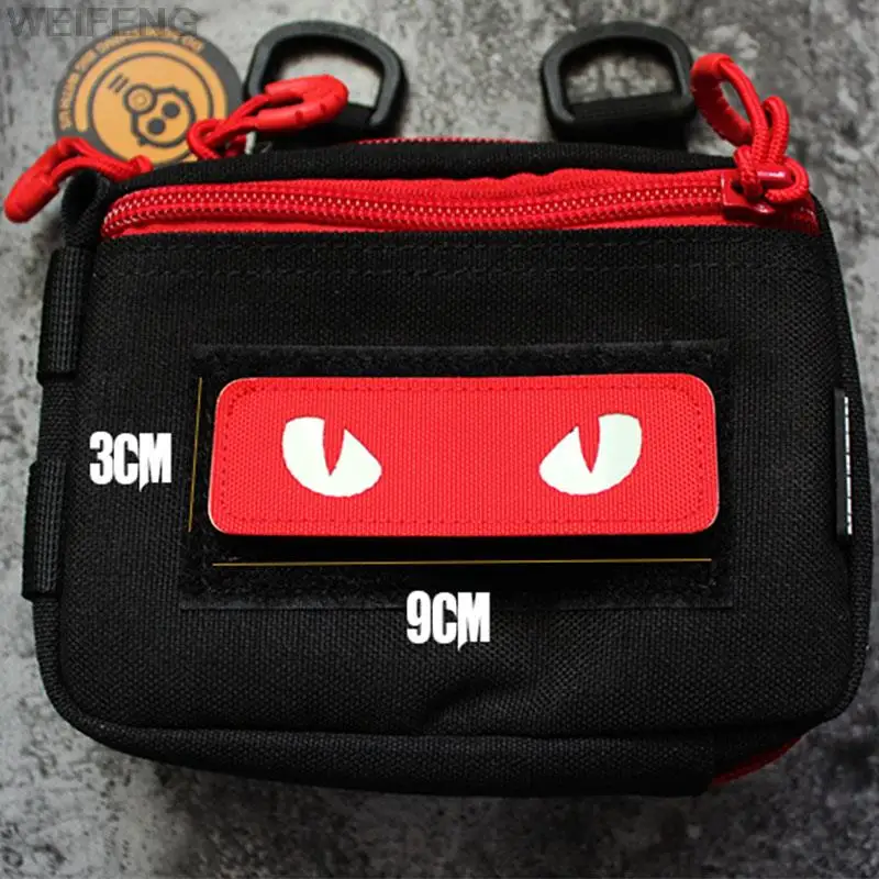 Parche noctilucente reflectante táctico con ojos de gato, insignia de combate que brilla en la oscuridad, parche de identificación para casco táctico, uniforme de mochila - imagen 2