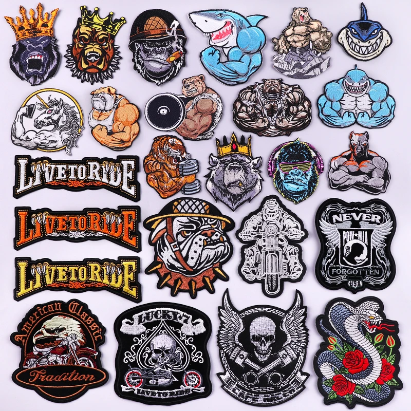 Parche bordado para planchar locomotora punk con gancho