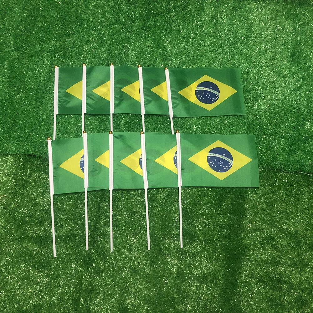 Bandera de Brasil con asta de plástico para agitar - imagen 3