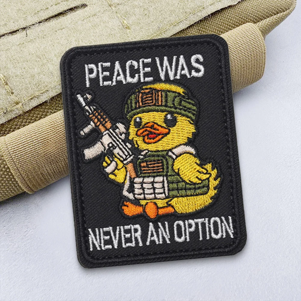 CHOOSE VIOLENCE parches bordados divertido pato guerrero gancho y bucle parche insignia de moral militar pegatinas de mochila táctica - imagen 4
