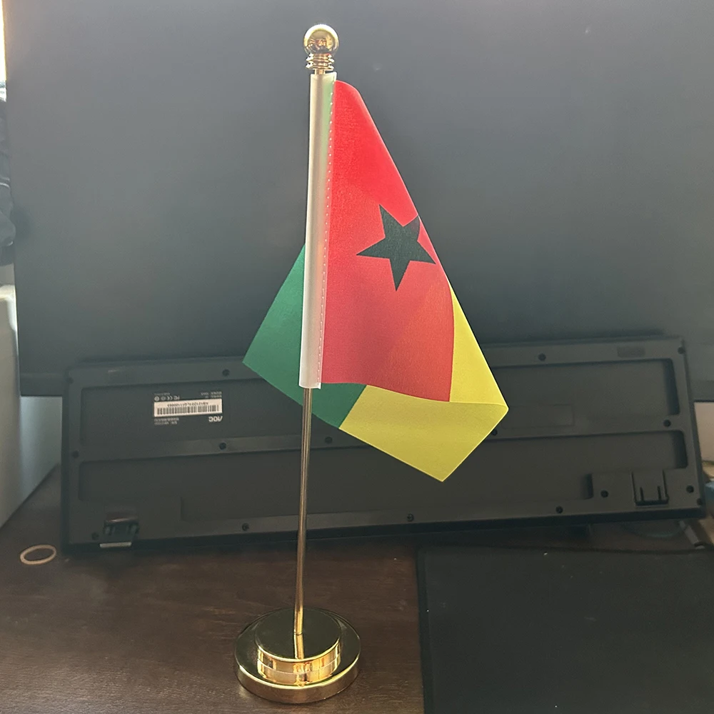 SKY FLAG Office Desk Flag Of Guinea-Bissau flag 14x21cm Guinea-Bissau National Flag Country Banner Desk Ornaments Flags