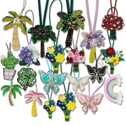 Colgante de mariposa de flores de árbol de coco 3D, colgante decorativo hecho a mano con cuentas de diamantes de imitación, cordón DIY, parche colgante para mochila