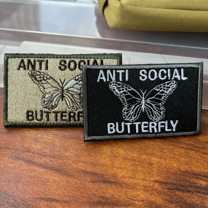 Parche táctico de mariposa antisocial, Bandera de mariposa militar, insignia de moral Multitan, bordado, Parche de gancho y bucle, pegatinas de mochila