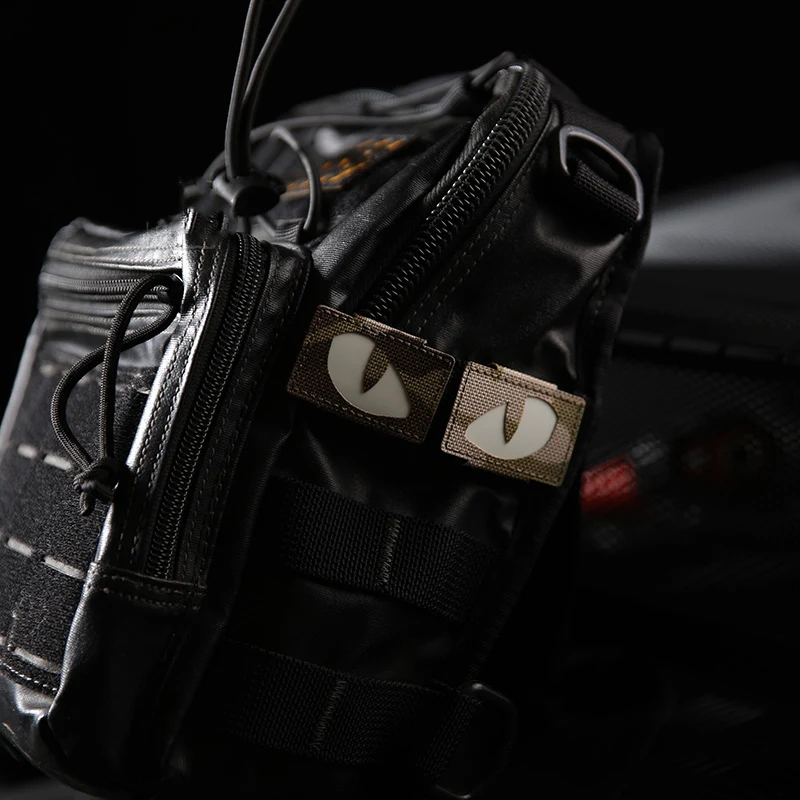 Parche que brilla en la oscuridad, brazalete luminoso de ojo de gato IR de PVC, cierre táctico, insignia de gancho para ropa, mochila, decoración de chaleco - imagen 3