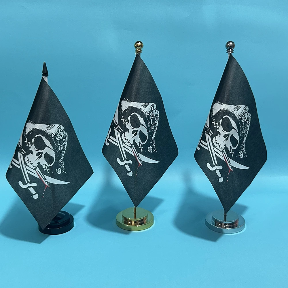 BANDERA DE SKY Escritorio de oficina pequeña bandera de calavera Crossbones bandera pirata 14x21cm poliéster cráneo Jolly Roger bandera adornos de escritorio banderas - imagen 3