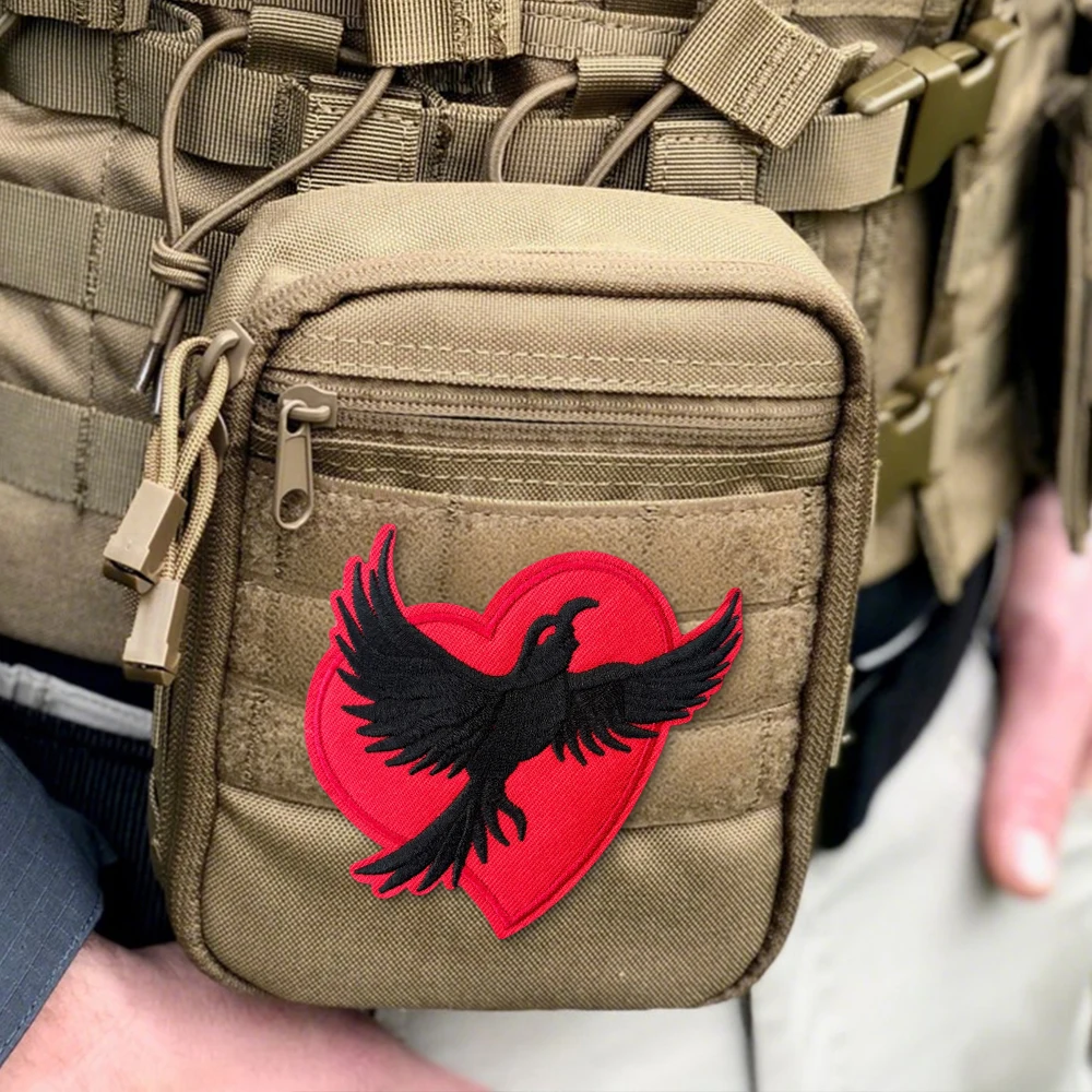 Parche táctico de moral amante de corvos, parches militares bordados con gancho para accesorios de ropa, pegatinas para mochila - imagen 3