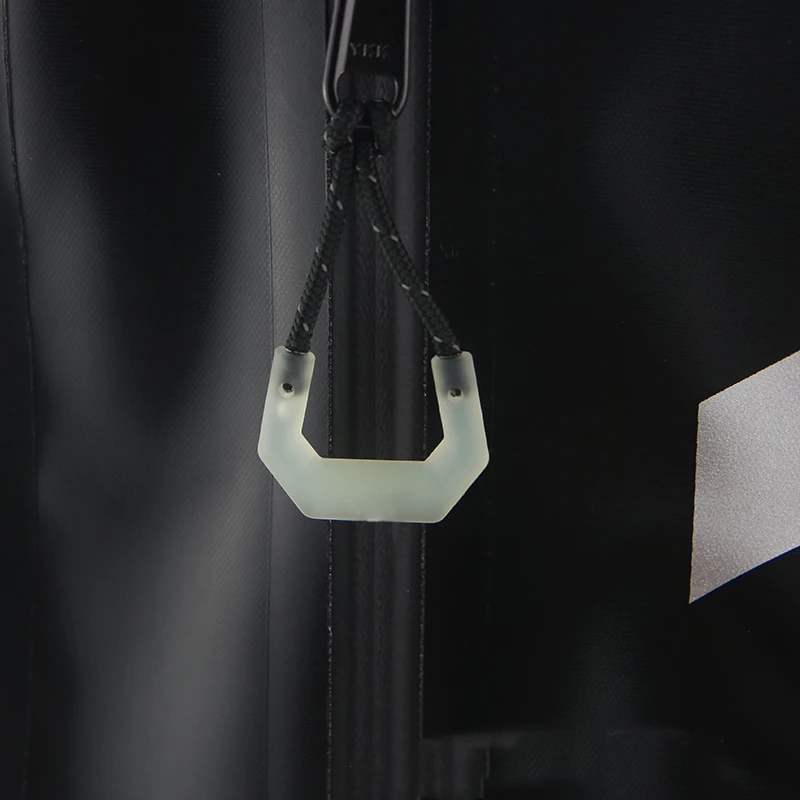 Mochila táctica luminosa en forma de U con cuerda de cola más larga, chaqueta con Clip y cremallera, colgante de TPU para decoración de equipos al aire libre y acampada - imagen 2