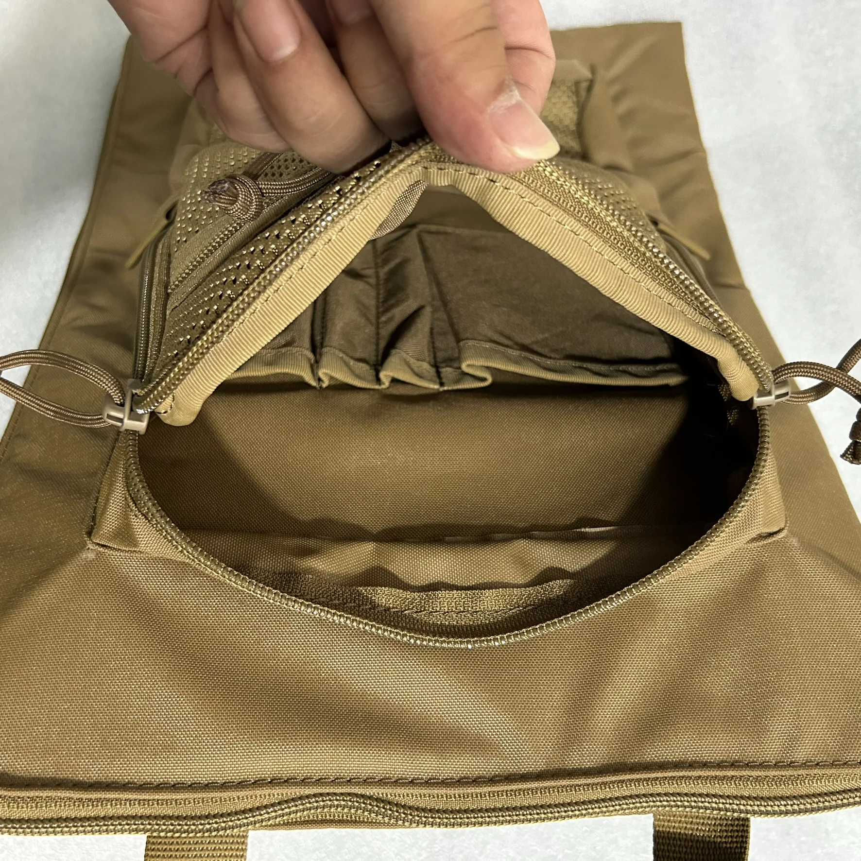 Bolsa táctica para portátil de camuflaje: funda para computadora incorporada para mochilas |   Almacenamiento expandible con inserto de paquete EDC - imagen 5