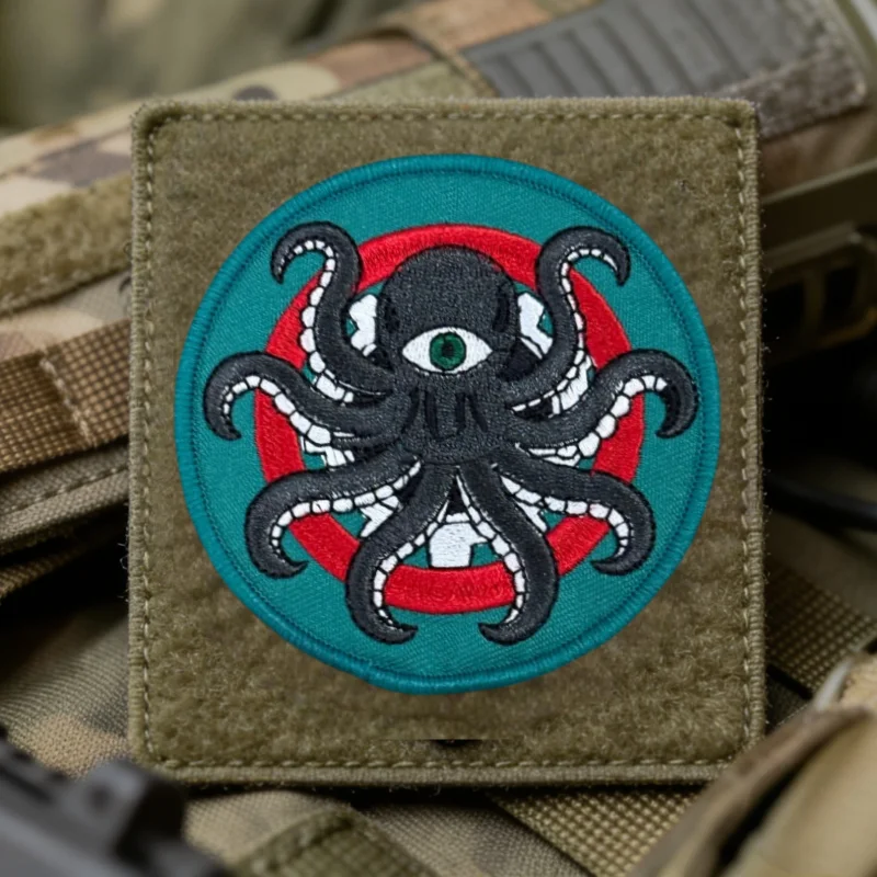 Parche aplicado como insignia decorativa