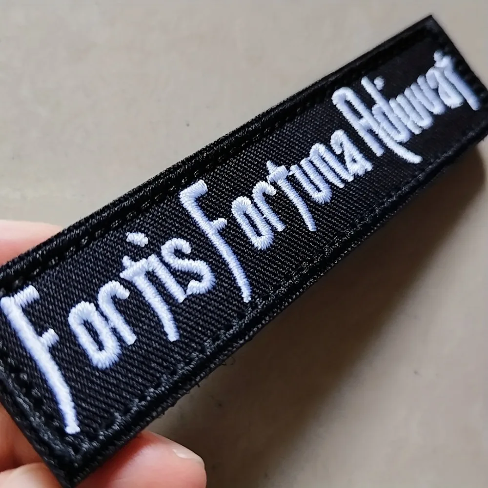 parches velcro mochila tácticos de bordados "Fortis Fortuna Adiuvat" Brave Funny Meme Velcros Parche Morale Gancho y bucle para mochila táctica Molle - Insignia bordada latina - imagen 5
