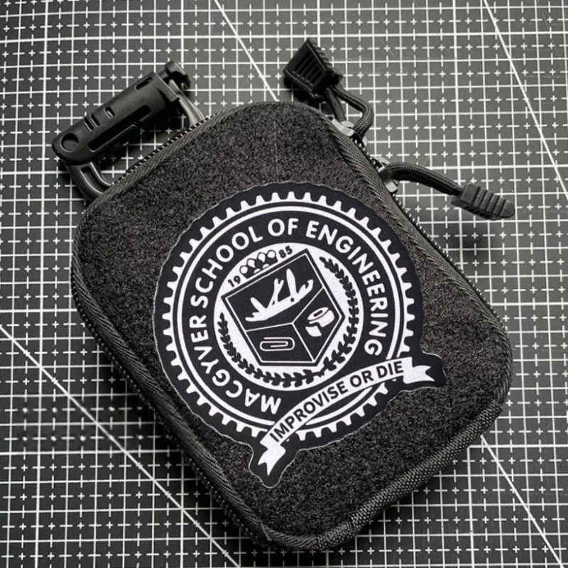 Macgyver escuela de ingeniería parche táctico estampado gancho y bucle brazalete insignia militar mochila ropa pegatina brazalete - imagen 3