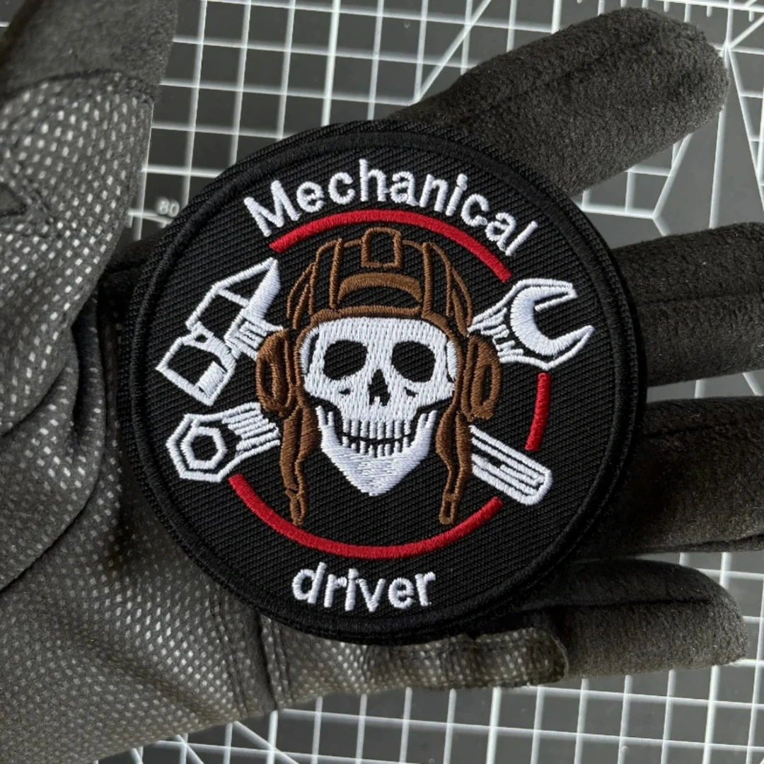 Parche militar conductor mecánico – Chevron bordado velcro para ropa o mochila - imagen 4