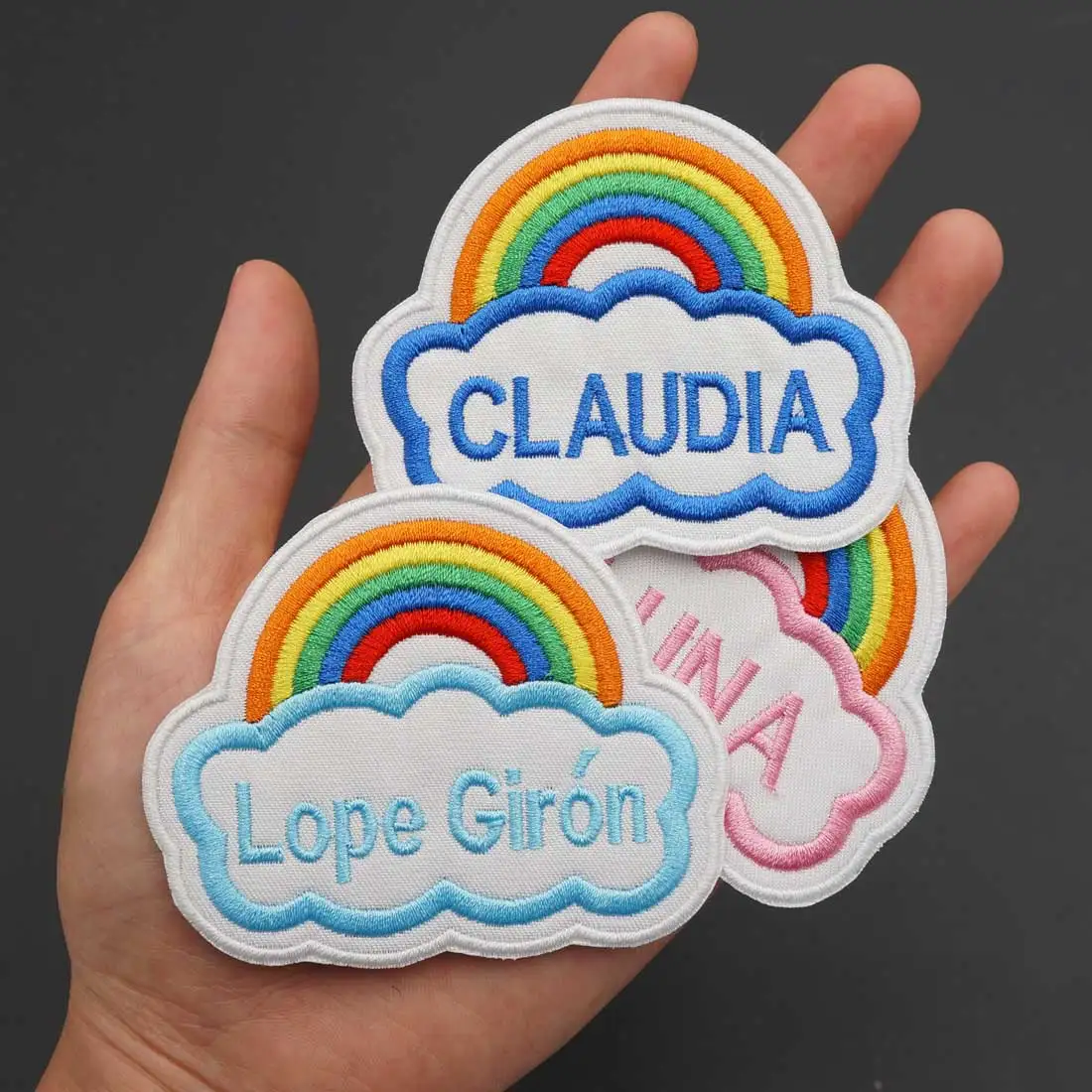 Parche personalizado con nombre para niños, bordado de nubes de arcoíris de dibujos animados, aplique de insignia con nombre de bebé para guardería - imagen 4