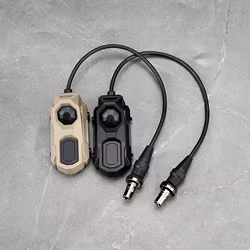 Linterna táctica con interruptor SF Plug para airsoft y caza