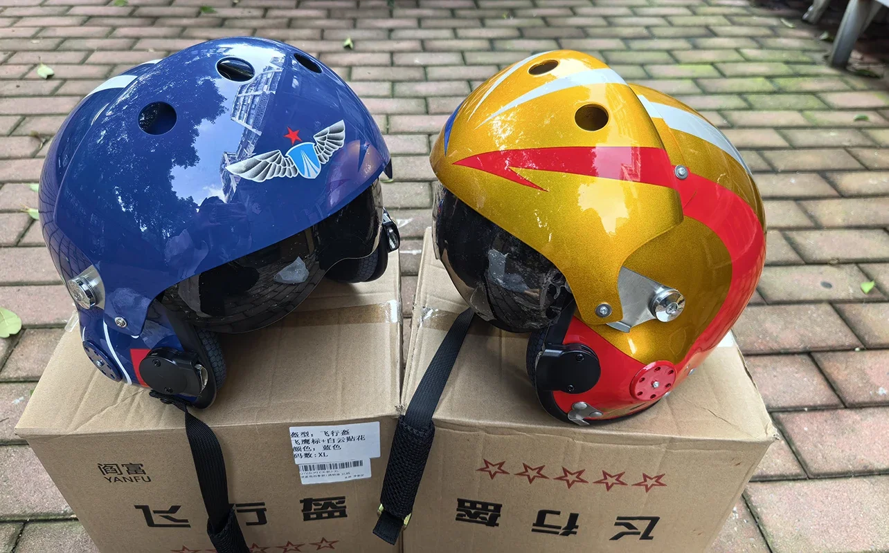 Mono piloto militar cuatro estaciones con casco y mascarilla oxígeno - imagen 2