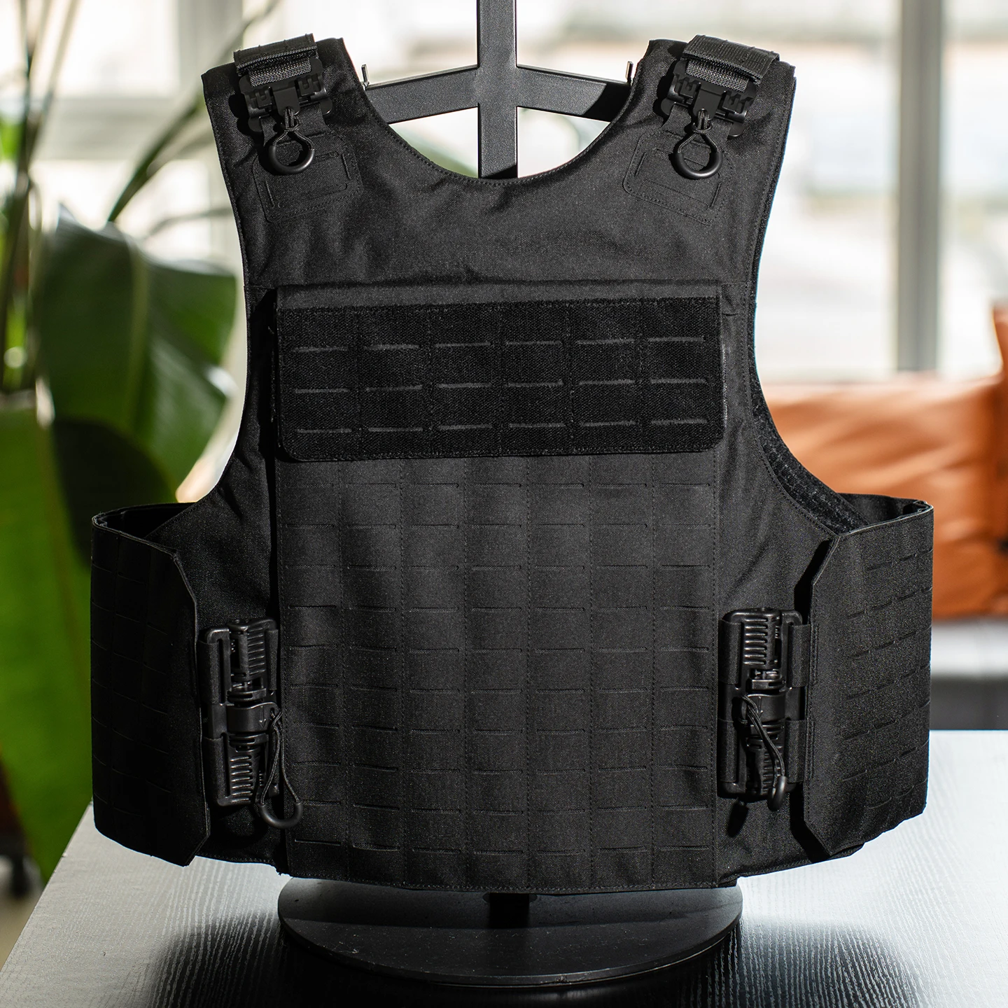Chaleco táctico de liberación rápida para caza, protección total, chaleco multifuncional, traje trasero a prueba de puñaladas para exteriores