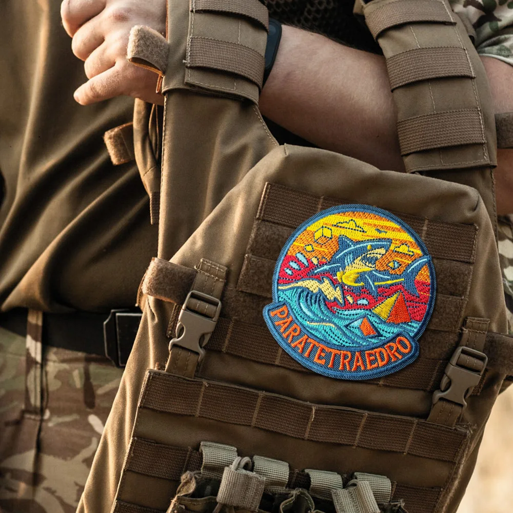 Parche táctico bordado de tiburón enojado, insignia de moral militar de Animal divertido, brazalete con gancho para mochila, chaqueta, apliques - imagen 4