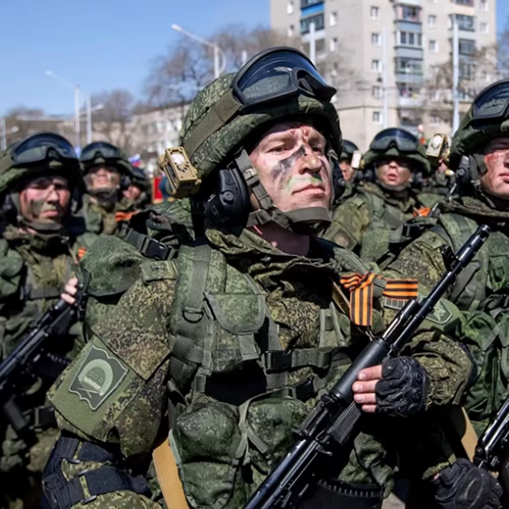 Diferentes ángulos y detalles del conjunto de camuflaje ruso EMR