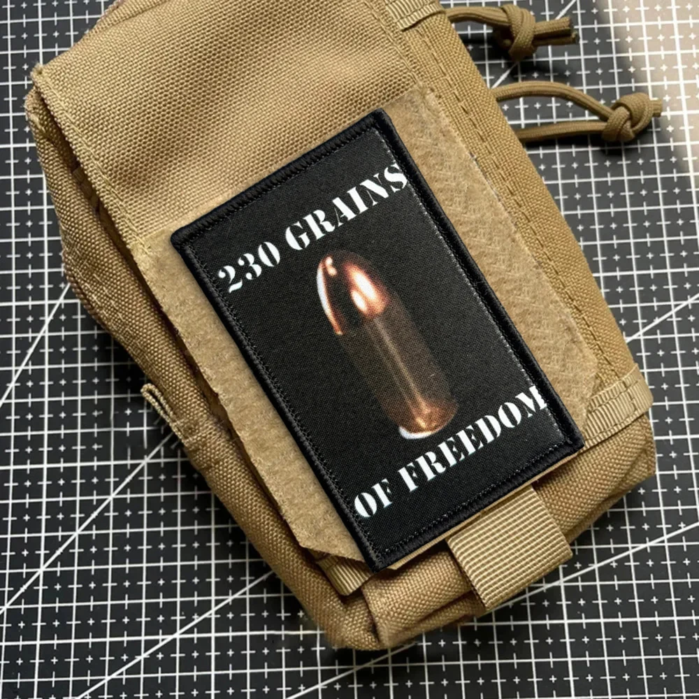 Parches tácticos de bala de calibre 45, impresiones divertidas, cierre de gancho y bucle, insignia de moral militar, brazalete, pegatinas para mochila - imagen 3