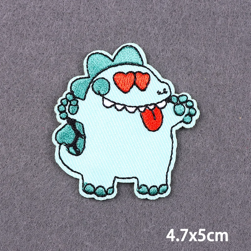 Parches de ropa con bordado de corazón para ropa, botella de Animal, parches termoadhesivos en la ropa, pegatinas de dinosaurio fantasma lindo - imagen 4