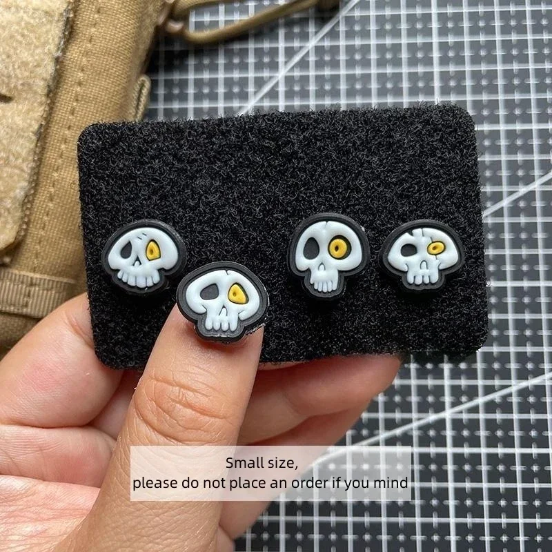 Parches tácticos de seta de tierra venenosa, Parche de gancho y bucle, Mini insignia de moral de calavera de PVC para bolsa táctica, ropa, 4 piezas - imagen 5