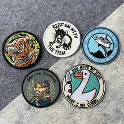 Parche de ganso con cuchillo, insignia de moral táctica de zarigüeña y tiburón, parches de gancho y bucle bordados del ejército militar, pegatina para mochila