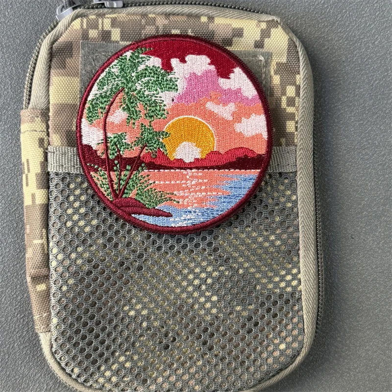 Parche "Island Dawn", insignia de moral táctica, gancho bordado y bucle, mochila, ropa, accesorios decorativos, pegatina, brazalete