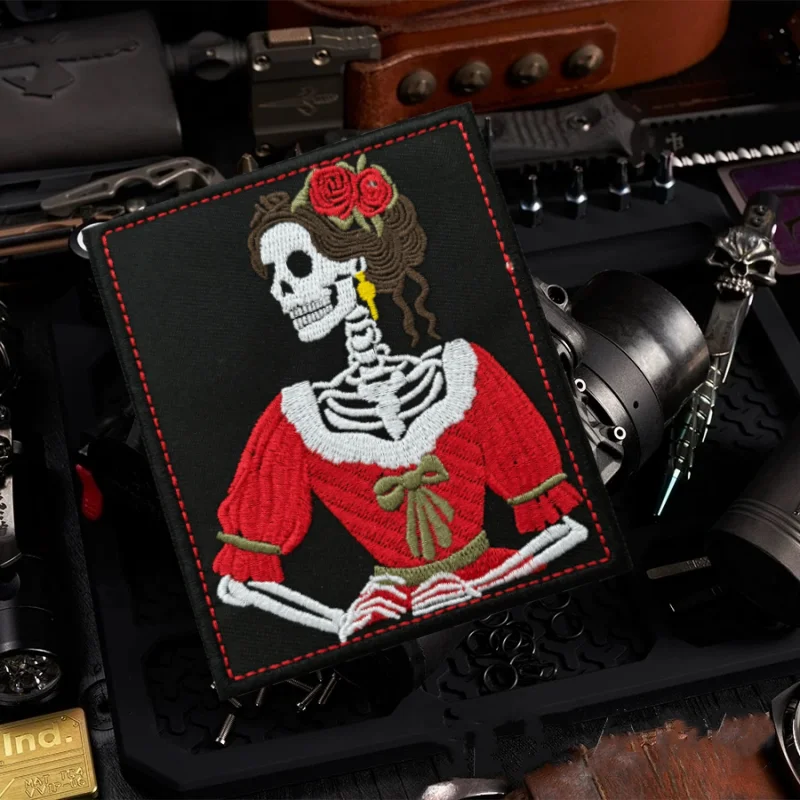 Parche de insignia de moral táctica de chica calavera, parches bordados de gancho y bucle, brazalete militar, ropa, pegatinas para mochila - imagen 5