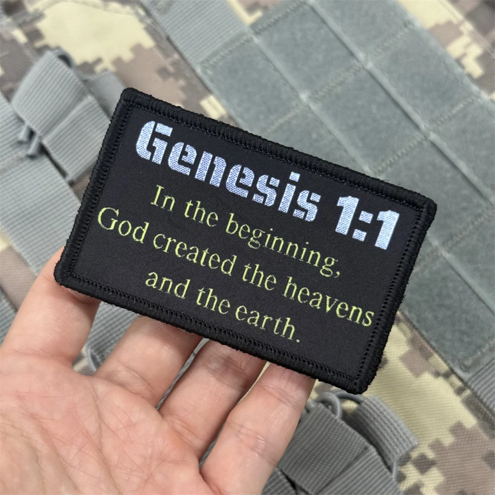 Genesis 1:1 versículo de la Biblia parche divertido insignia de moral táctica gancho impreso y bucle mochila ropa pegatina decorativa brazalete - imagen 5