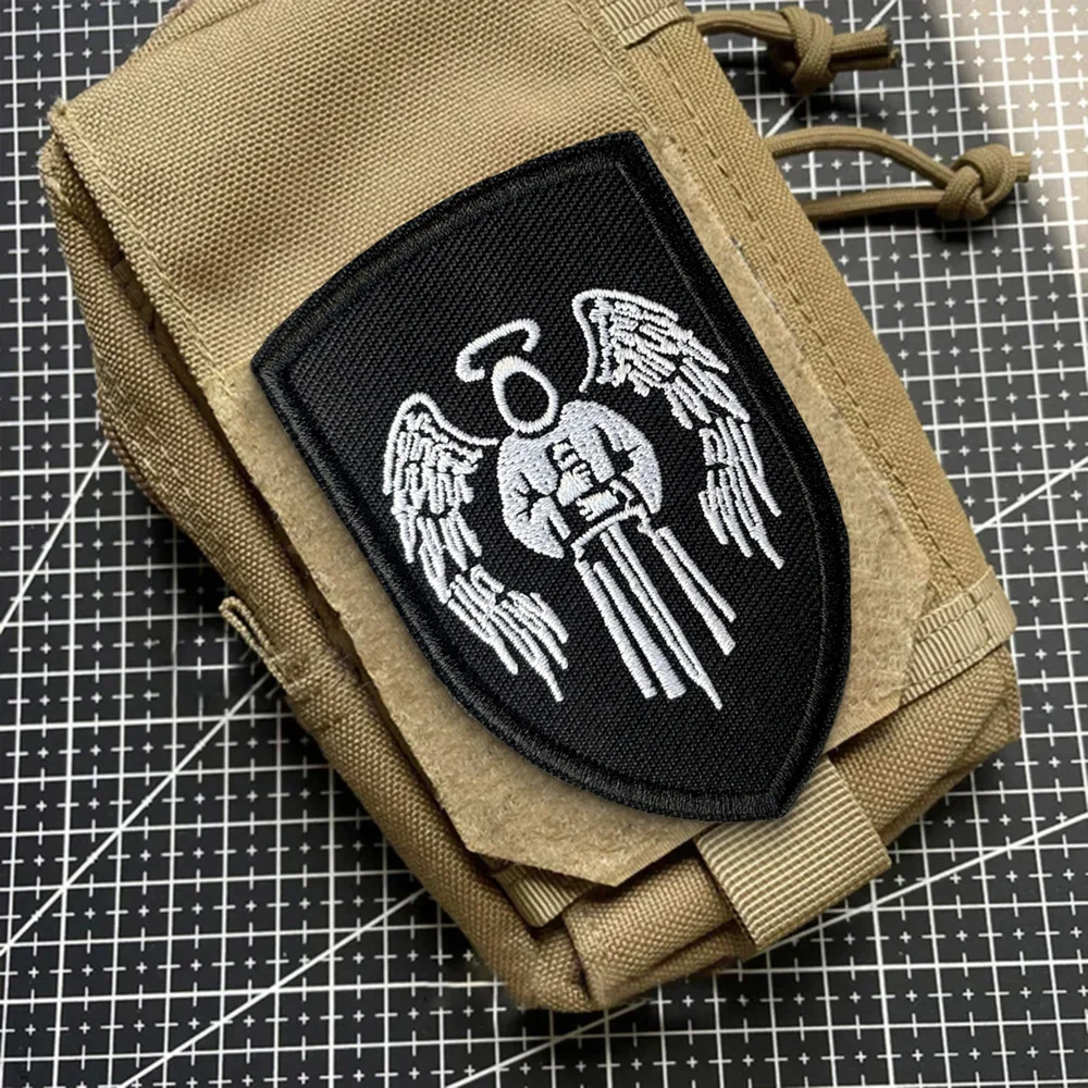 Parche táctico bordado Ángel Castigador con gancho y bucle militar - imagen 5