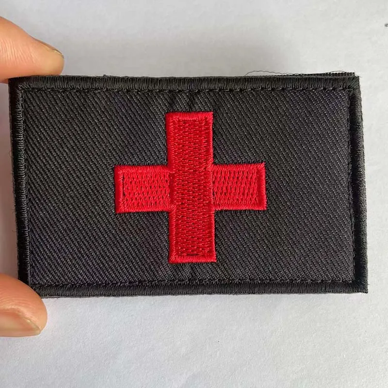 Parche bordado Cruz Roja táctico – Brazalete Velcro mochila - imagen 5