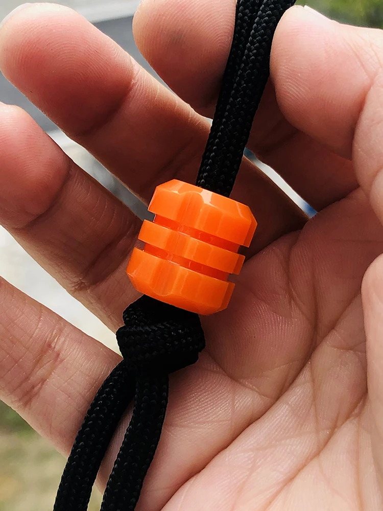 Hebilla colgante de cuerda luminosa de resina para mochila, llavero que brilla en la oscuridad EDC, herramienta de bricolaje, accesorios de cuentas de cuchillo - imagen 5