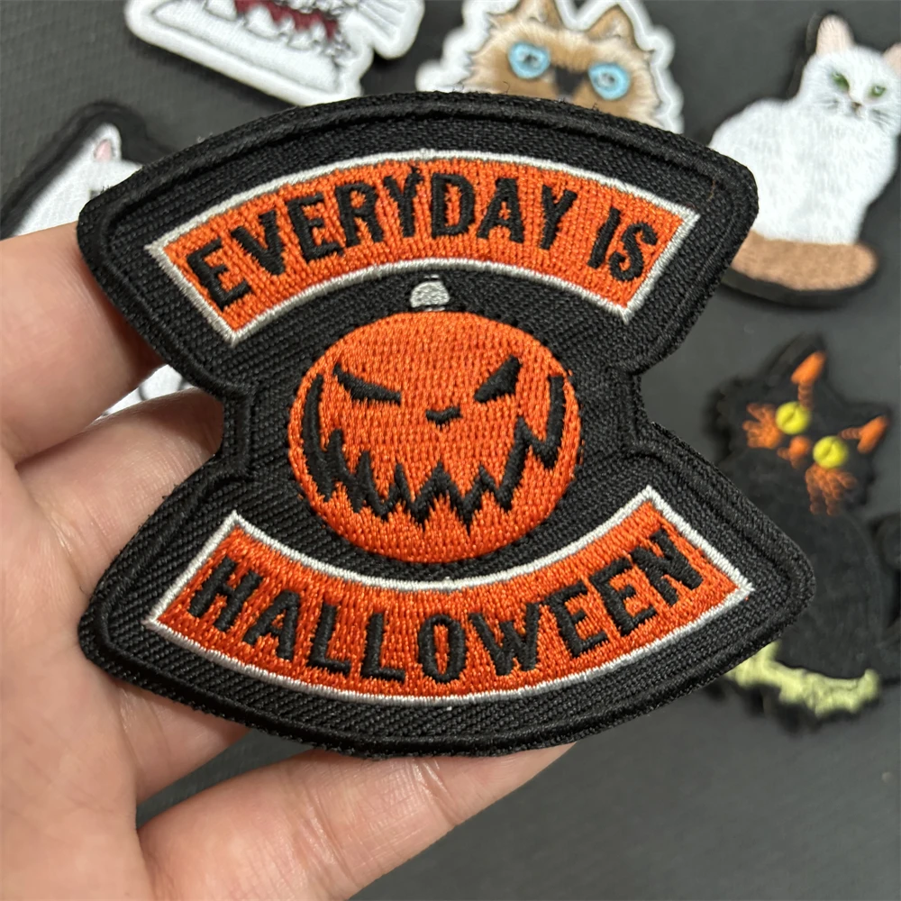 Hecho con la vida, parches bordados para perros, insignia divertida de moral de pato muscular para Fitness, emblema de gato de Halloween, pegatinas para mochila de animales lindos - imagen 4