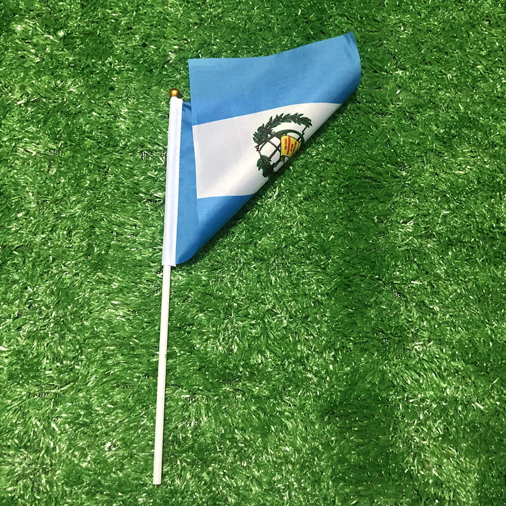 SKY FLAG Bandera de mano de Guatemala 14x21 cm 100 piezas poliéster penetración de doble cara GUA Guatemala Bandera ondulada a mano con poste de plástico - imagen 5